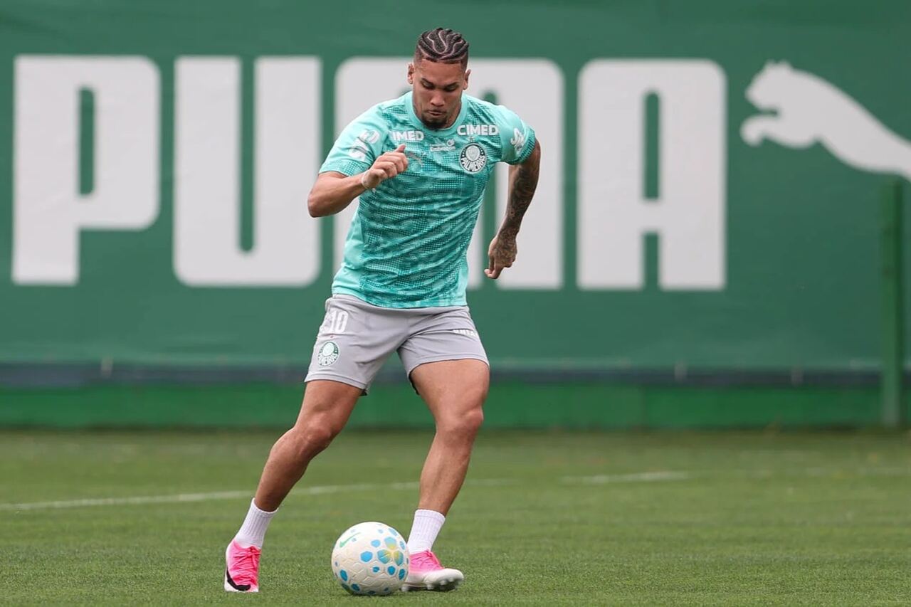 Paulinho avança na recuperação e inicia transição física Paulinho avança na recuperação e inicia transição física