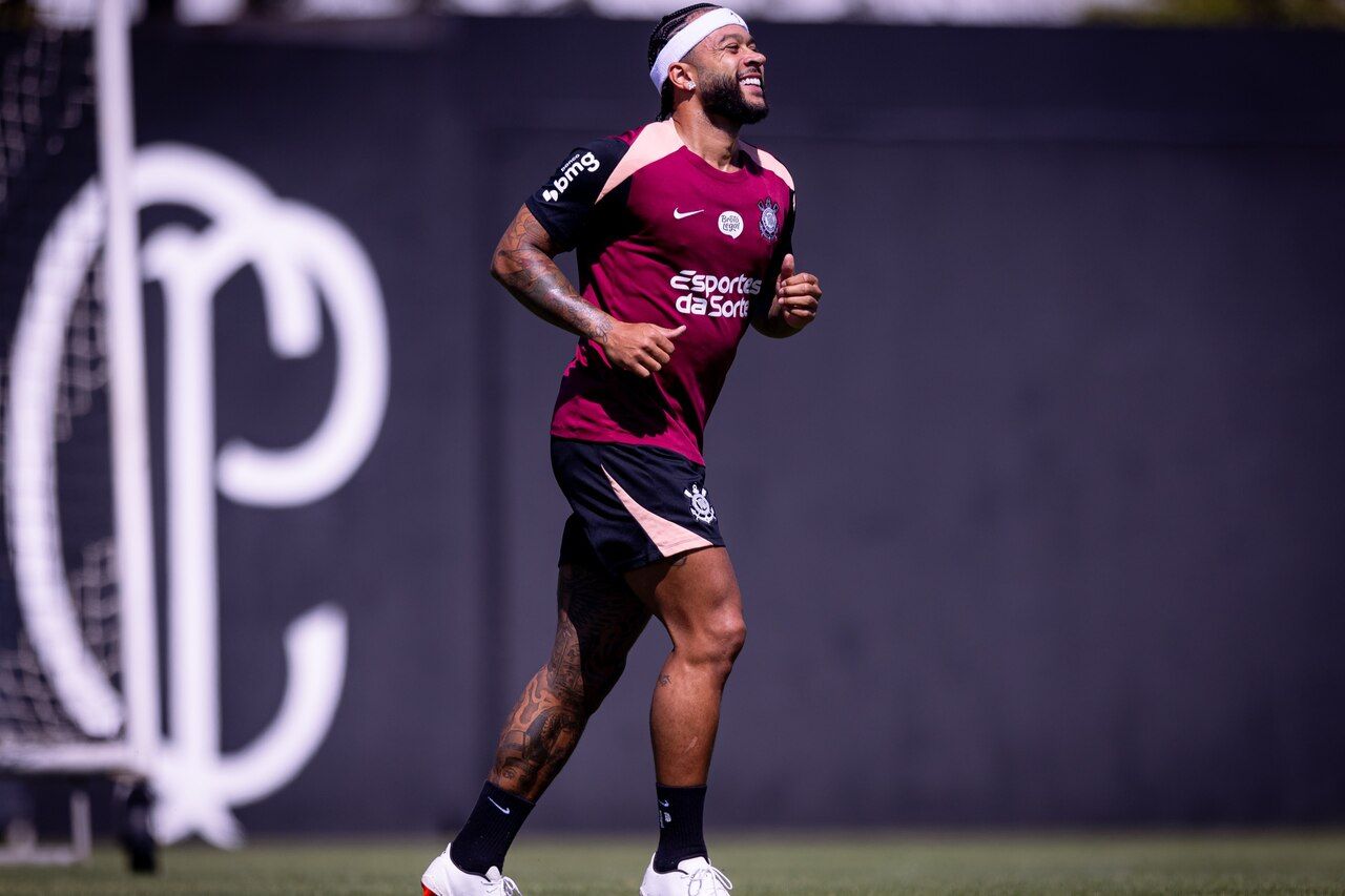Depay é regularizado no BID e pode voltar a jogar pelo Corinthians Depay é regularizado no BID e pode voltar a jogar pelo Corinthians