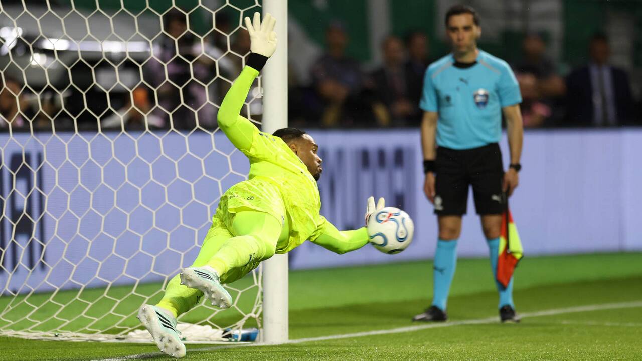 Carlos Miguel repete roteiro e coloca Palmeiras na final Carlos Miguel repete roteiro e coloca Palmeiras na final