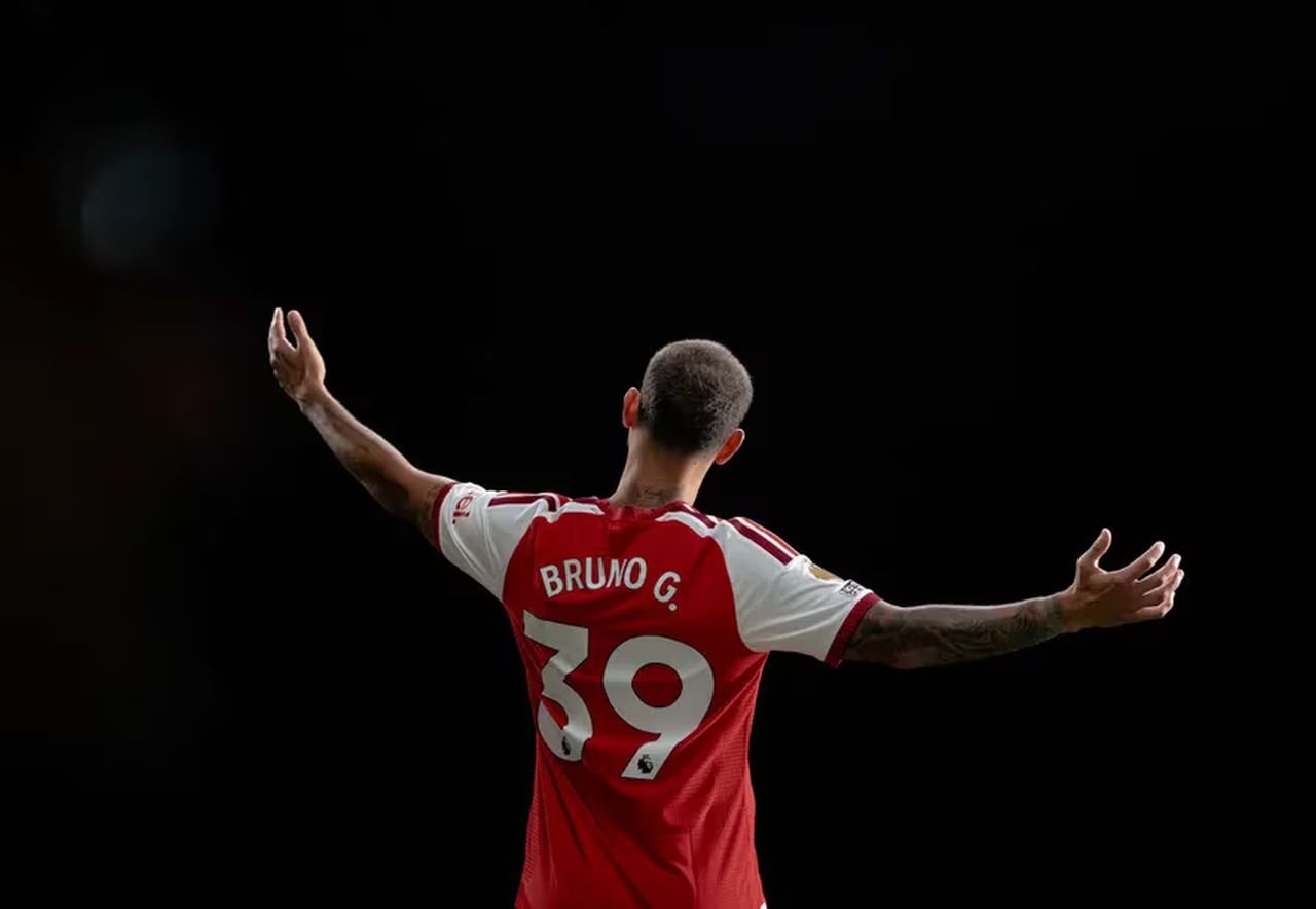 Bruno Guimarães sofre lesão e desfalca o Arsenal Bruno Guimarães sofre lesão e desfalca o Arsenal