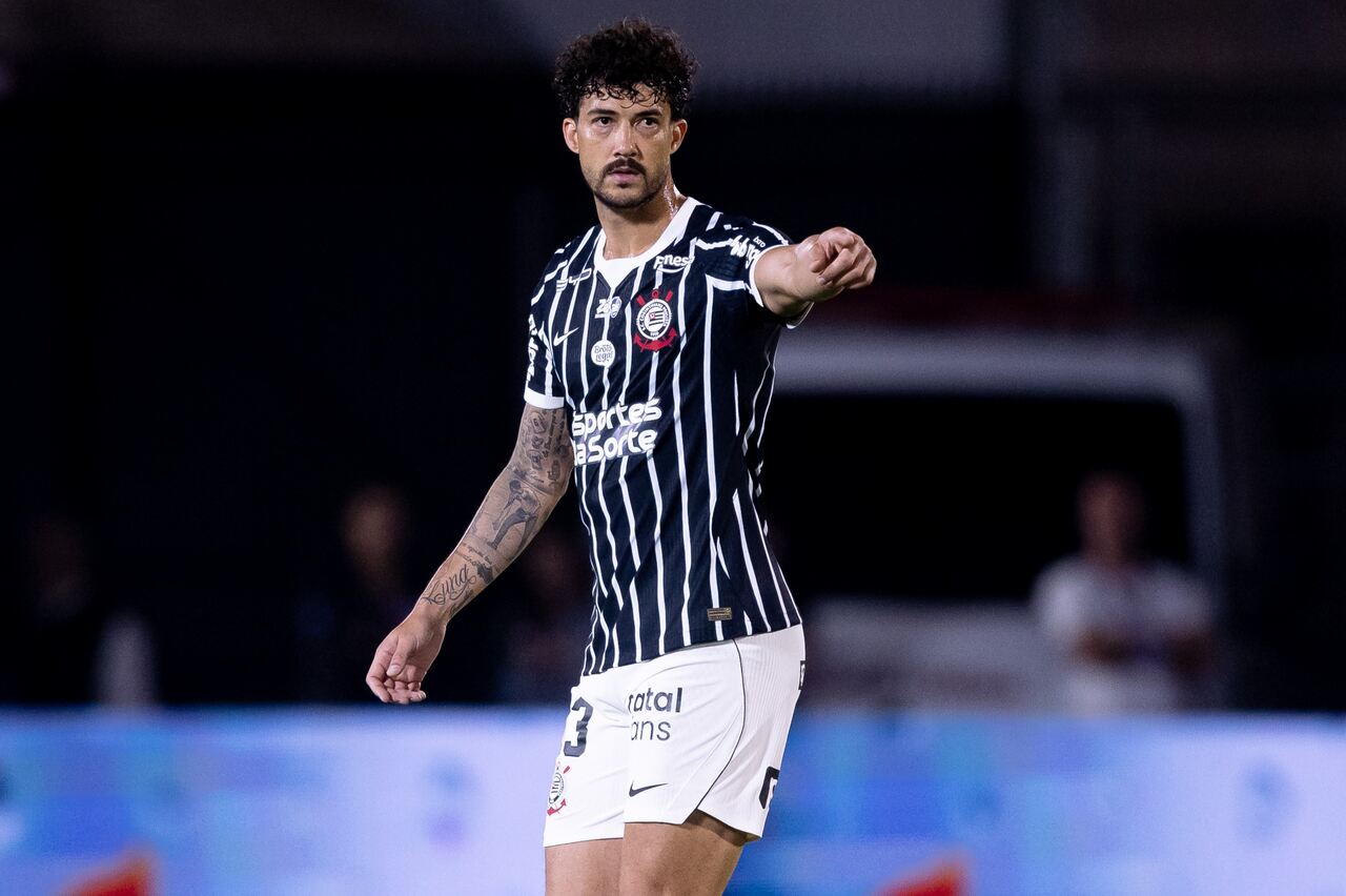 Gustavo Henrique admite crise no Corinthians