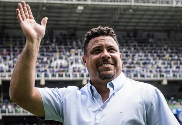 Ronaldo Fenômeno elege seleção do mundo com Pelé, Messi e Cristiano Ronaldo	