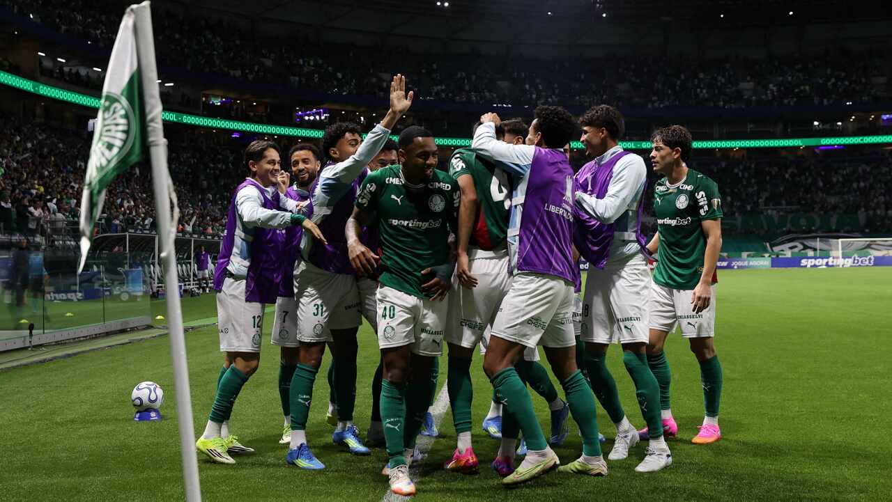 Abel não teme oitavas: "Ninguém quer enfrentar o Palmeiras" Abel não teme oitavas: "Ninguém quer enfrentar o Palmeiras"