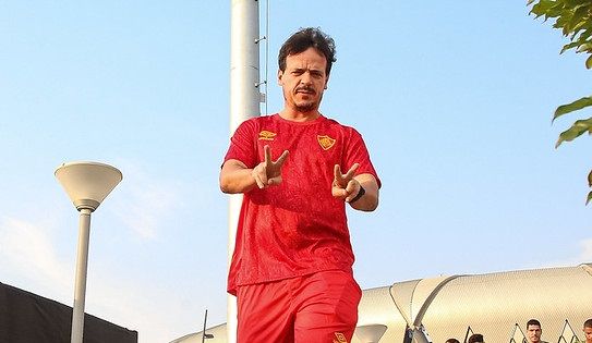 Diniz, sobre final contra City: "Não vamos fugir da nossa característica" Diniz, sobre final contra City: "Não vamos fugir da nossa característica"