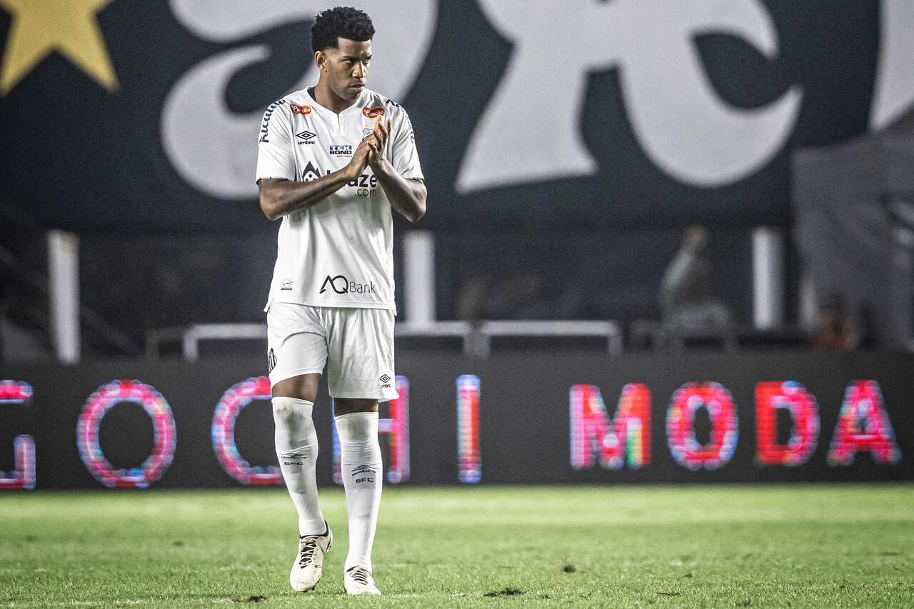 "Piores da minha carreira", diz Gil sobre últimas semanas no Santos