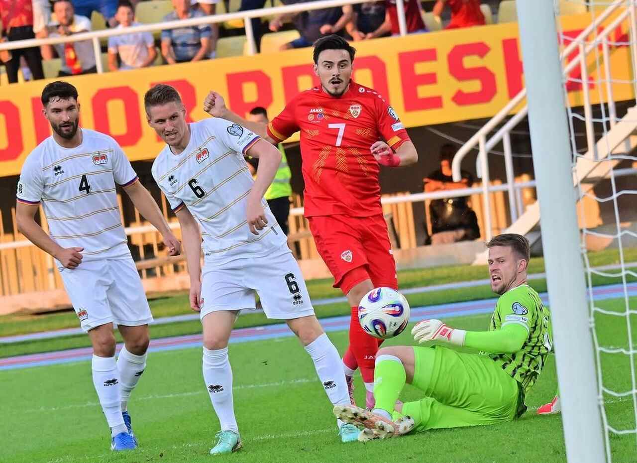 Puskás? Atacante da Macedônia do Norte ativa "modo Neymar", enfileira quatro rivais e faz golaço