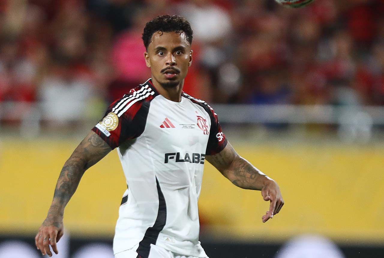 São Paulo monitora Allan, do Flamengo, e avalia empréstimo do volante para 2026