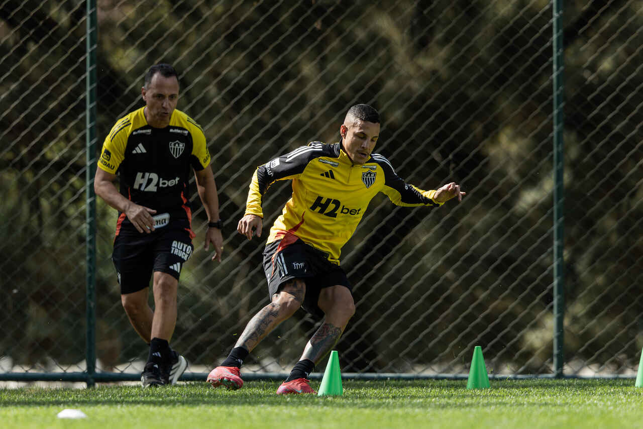 Arana é liberado, e deve reforçar Atlético contra Flamengo