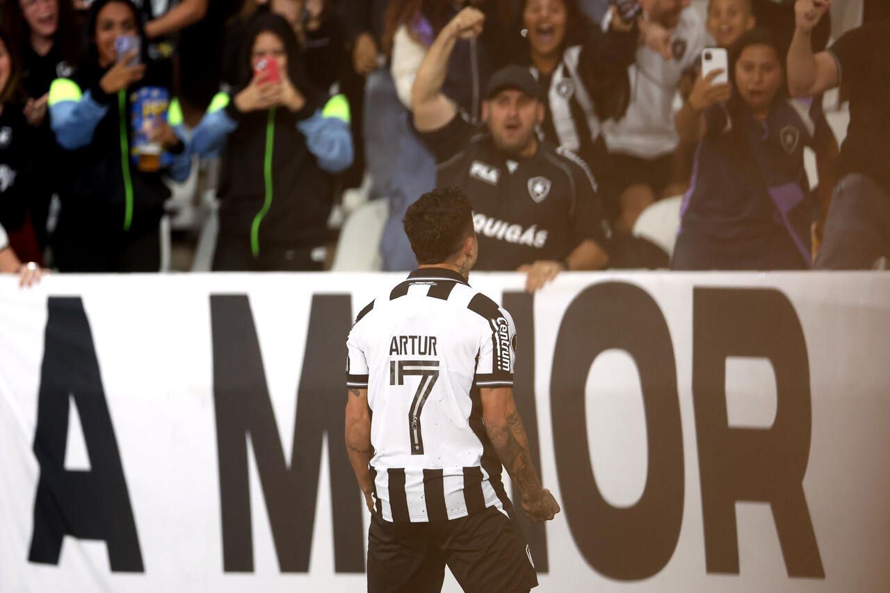 Botafogo faz gol relâmpago, mas vence LDU por só 1 a 0 na Libertadores