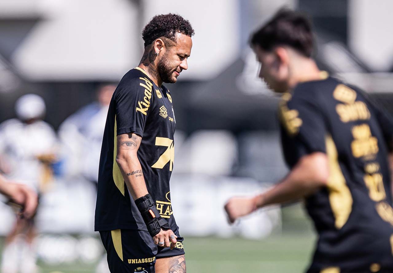 Presidente do Santos adota cautela sobre renovação de Neymar