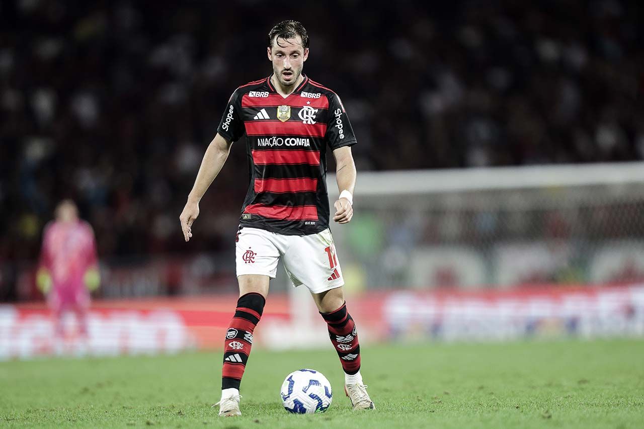 Flamengo acerta empréstimo de Matías Viña ao River Plate