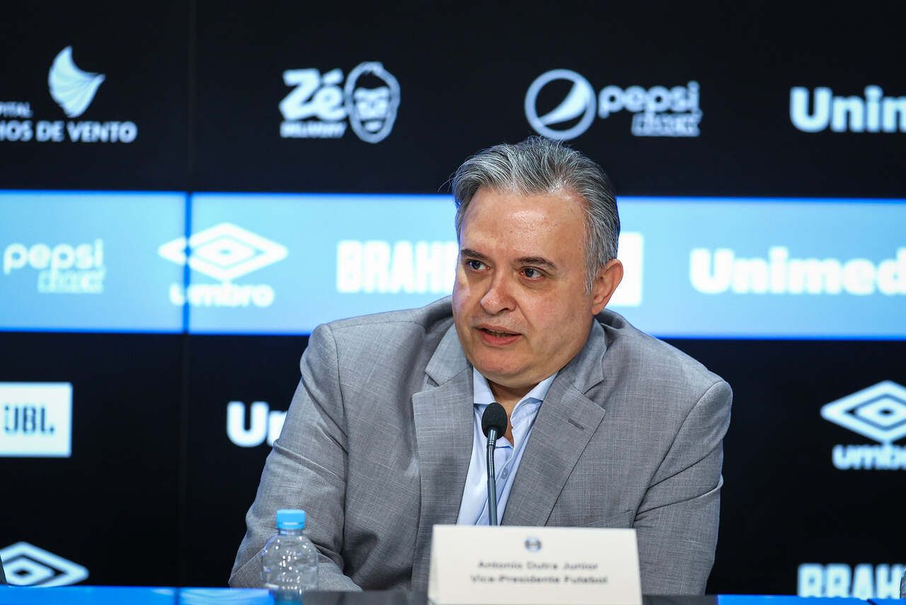 Imagem da noticia Vice do Grêmio cobra reação após derrota na Sul-Americana e mira Gre-Nal