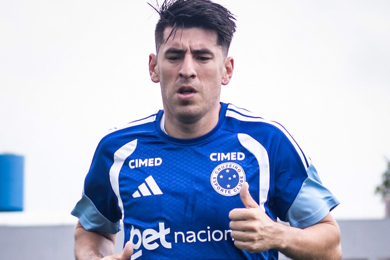 Diretoria do Cruzeiro trava decisão sobre renovação de Villalba