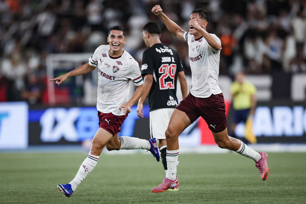 Serna marca, e Fluminense sai na frente do Vasco na semifinal do Carioca