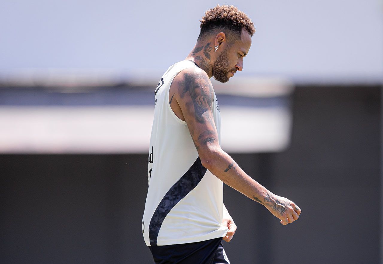 Neymar desabafa após críticas: "É muito complicado ser eu"