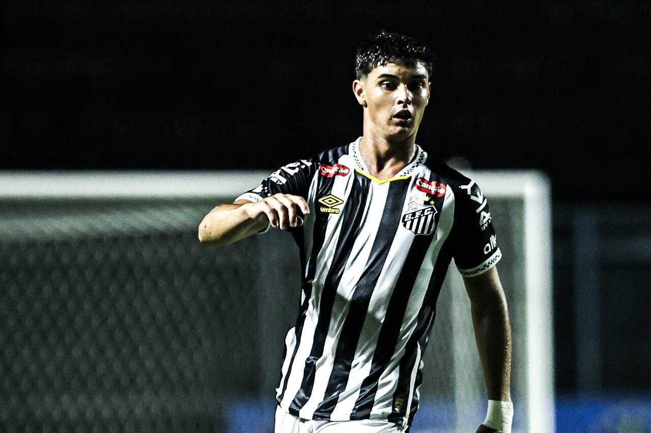 Santos renova contrato de Samuel Pierri por três anos