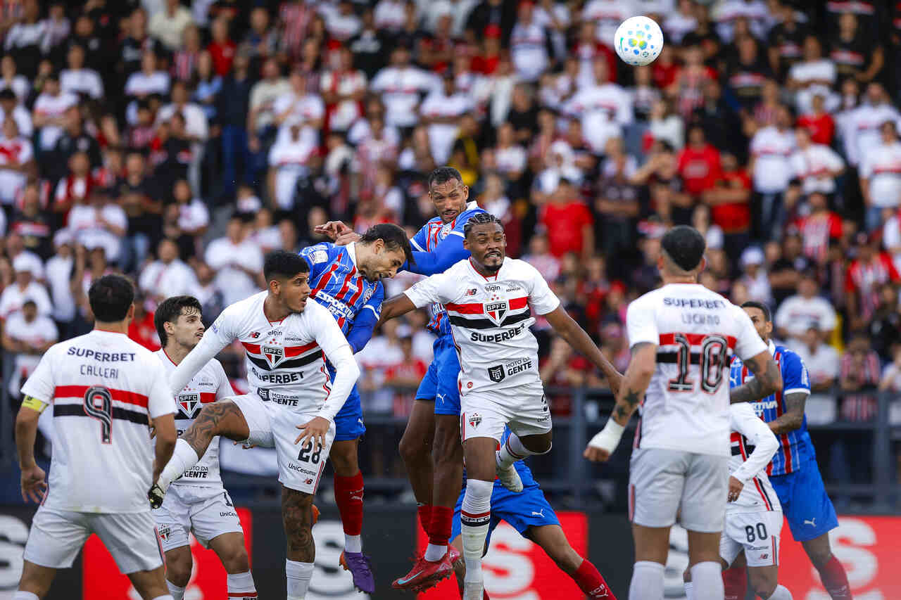 São Paulo é castigado no fim e cede empate ao Bahia