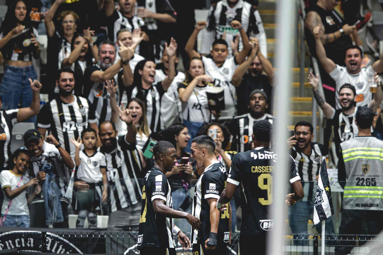 Cissé se redime, e Atlético vence o Mirassol