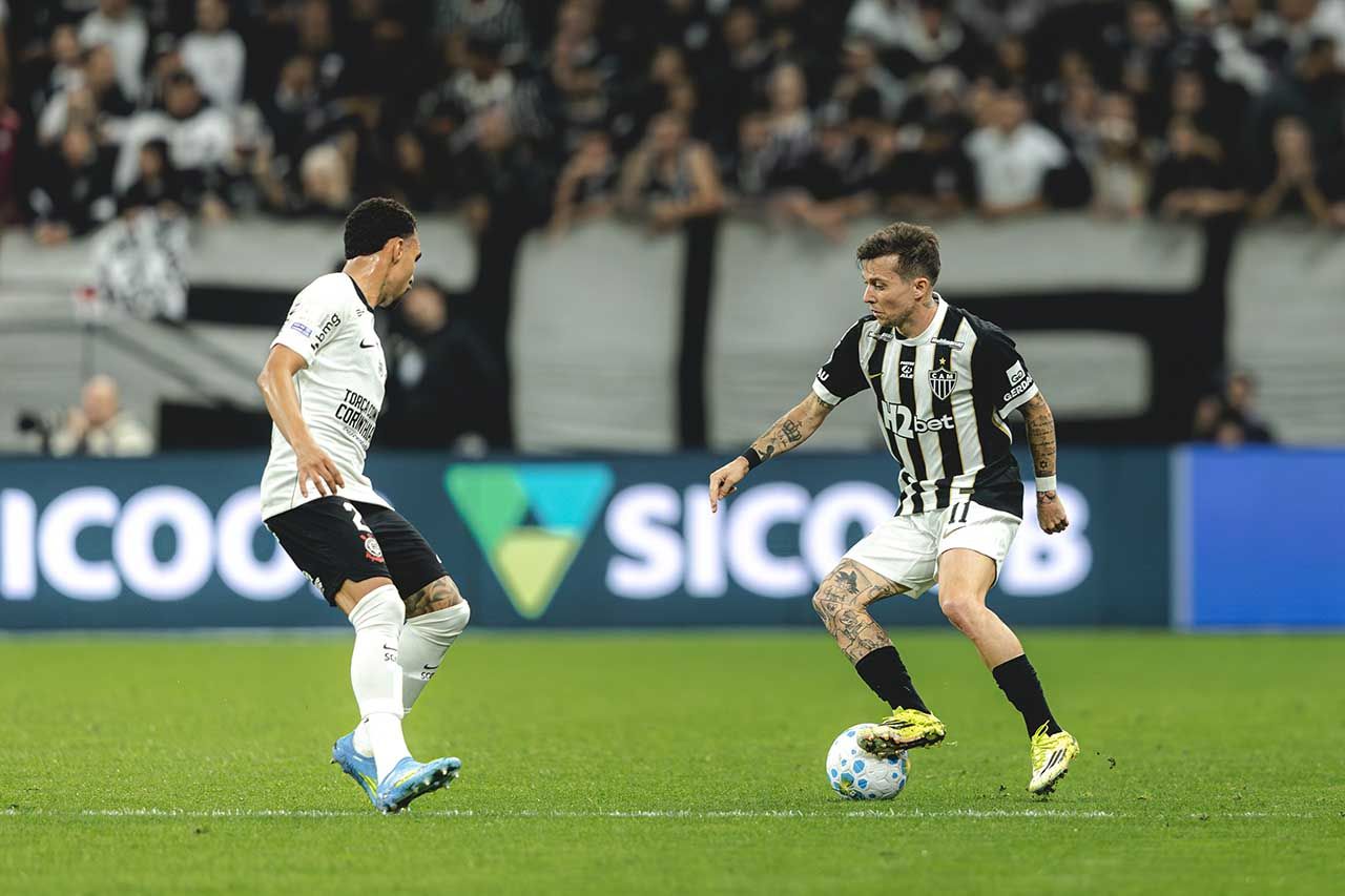 Labyad decide, e Corinthians vence o Atlético-MG Labyad decide, e Corinthians vence o Atlético-MG