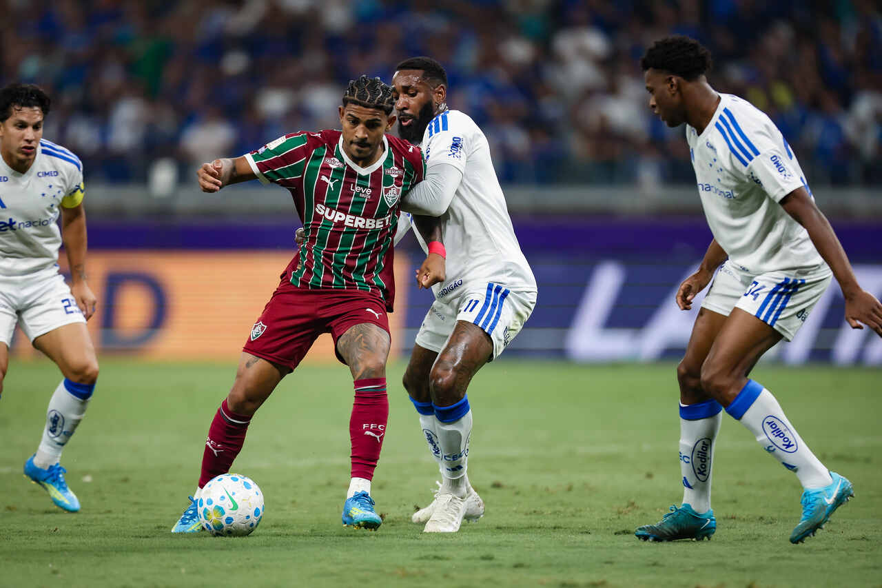 Cruzeiro e Fluminense empatam pelo Brasileirão antes da Data FIFA