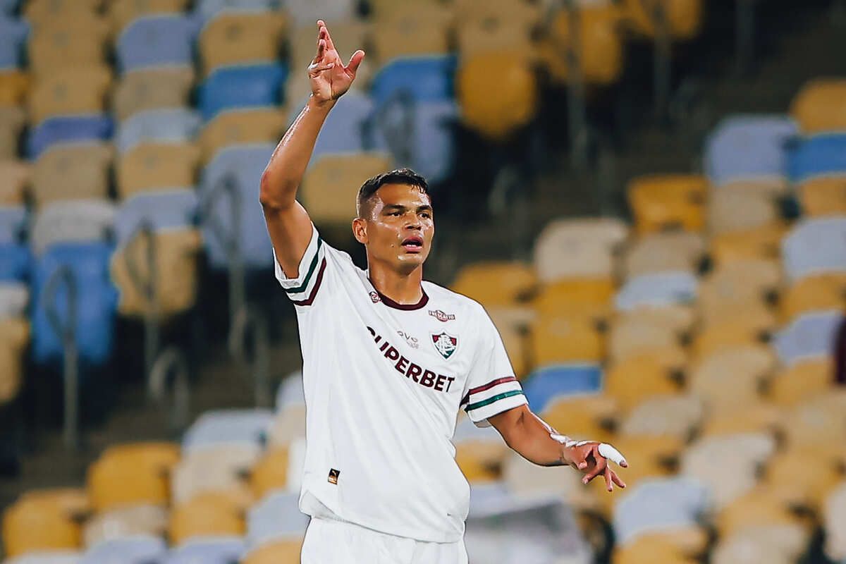 Thiago Silva reestreia pelo Fluminense diante do Grêmio