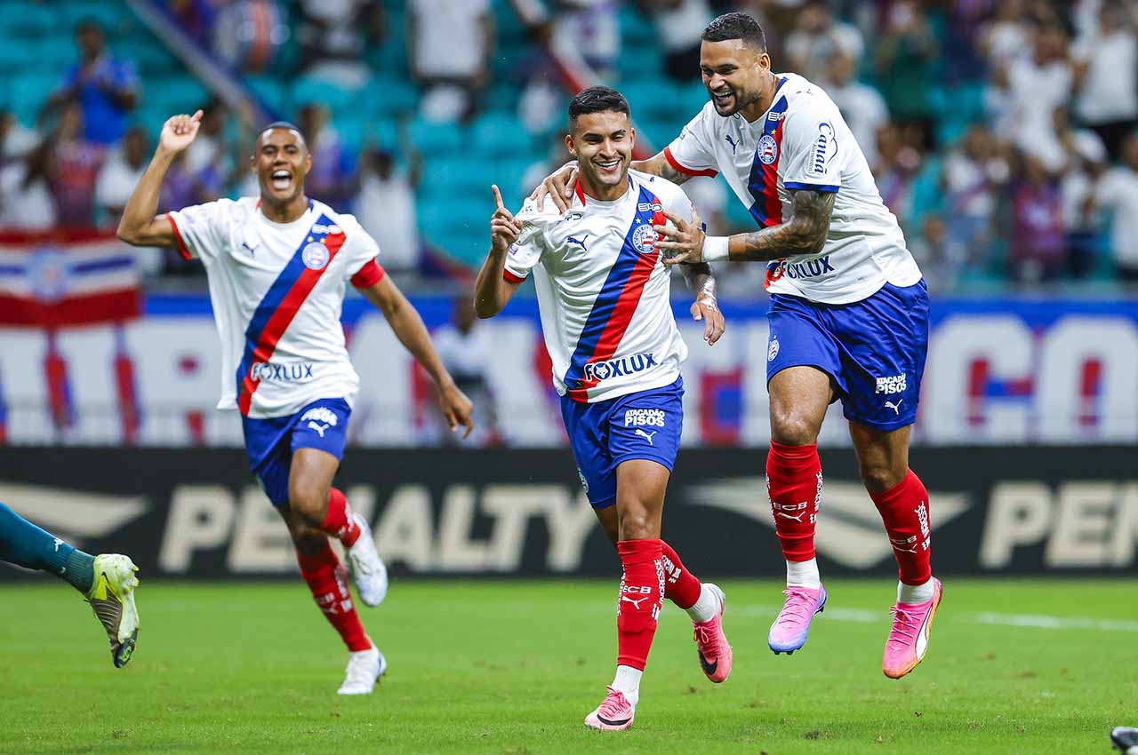 Bahia bate Chapecoense na Fonte Nova e dorme no G-6 Bahia bate Chapecoense na Fonte Nova e dorme no G-6