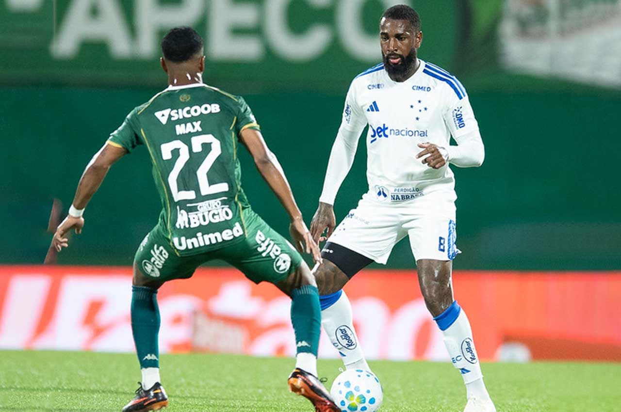 Cruzeiro não sai do zero com a Chape pela Copa do Brasil Cruzeiro não sai do zero com a Chape pela Copa do Brasil