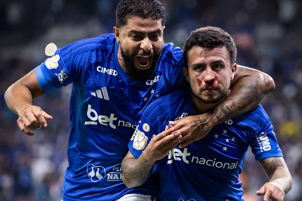 Cruzeiro vence a Chapecoense e avança às quartas da Copa do Brasil Cruzeiro vence a Chapecoense e avança às quartas da Copa do Brasil