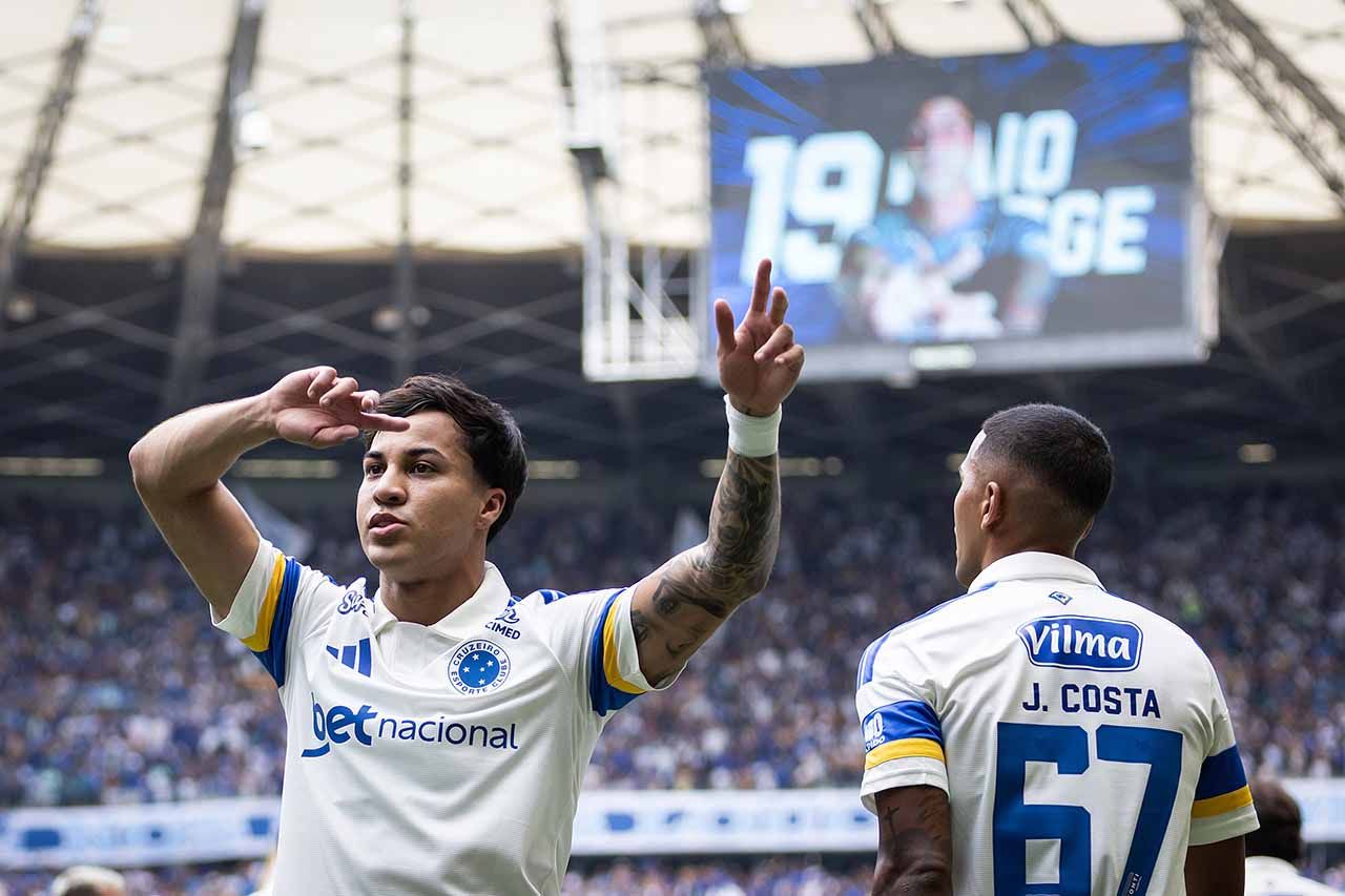 Cruzeiro vence o Mirassol e dispara na tabela do Brasileirão