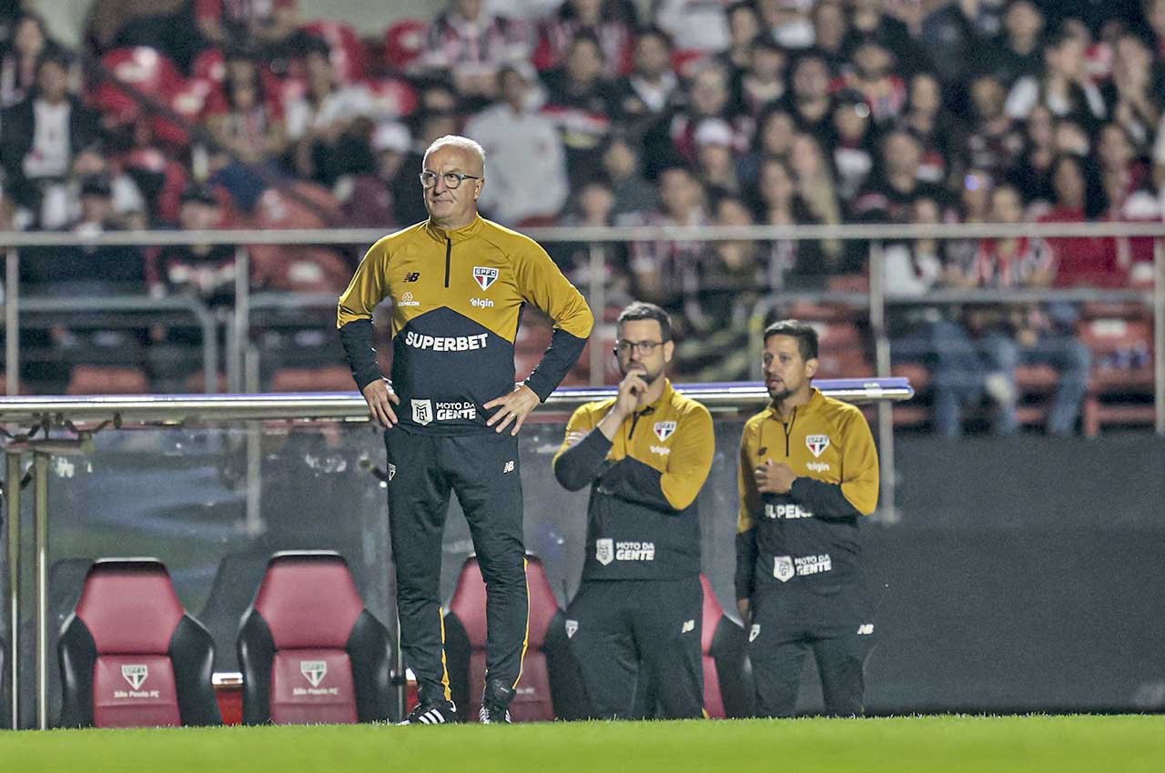 Dorival cobra elenco do São Paulo após empate no Brasileirão