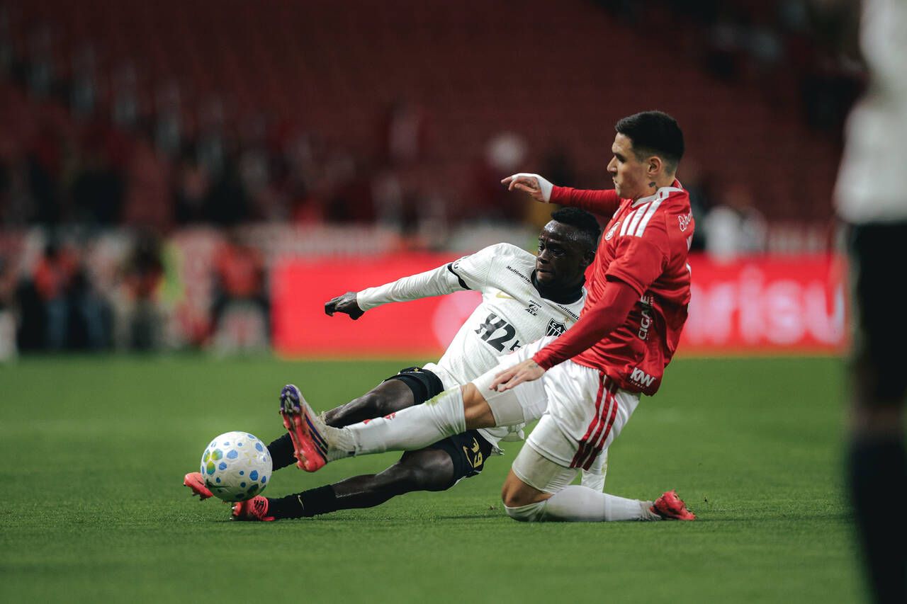 Internacional empata sem gols com o Atlético no Beira-Rio