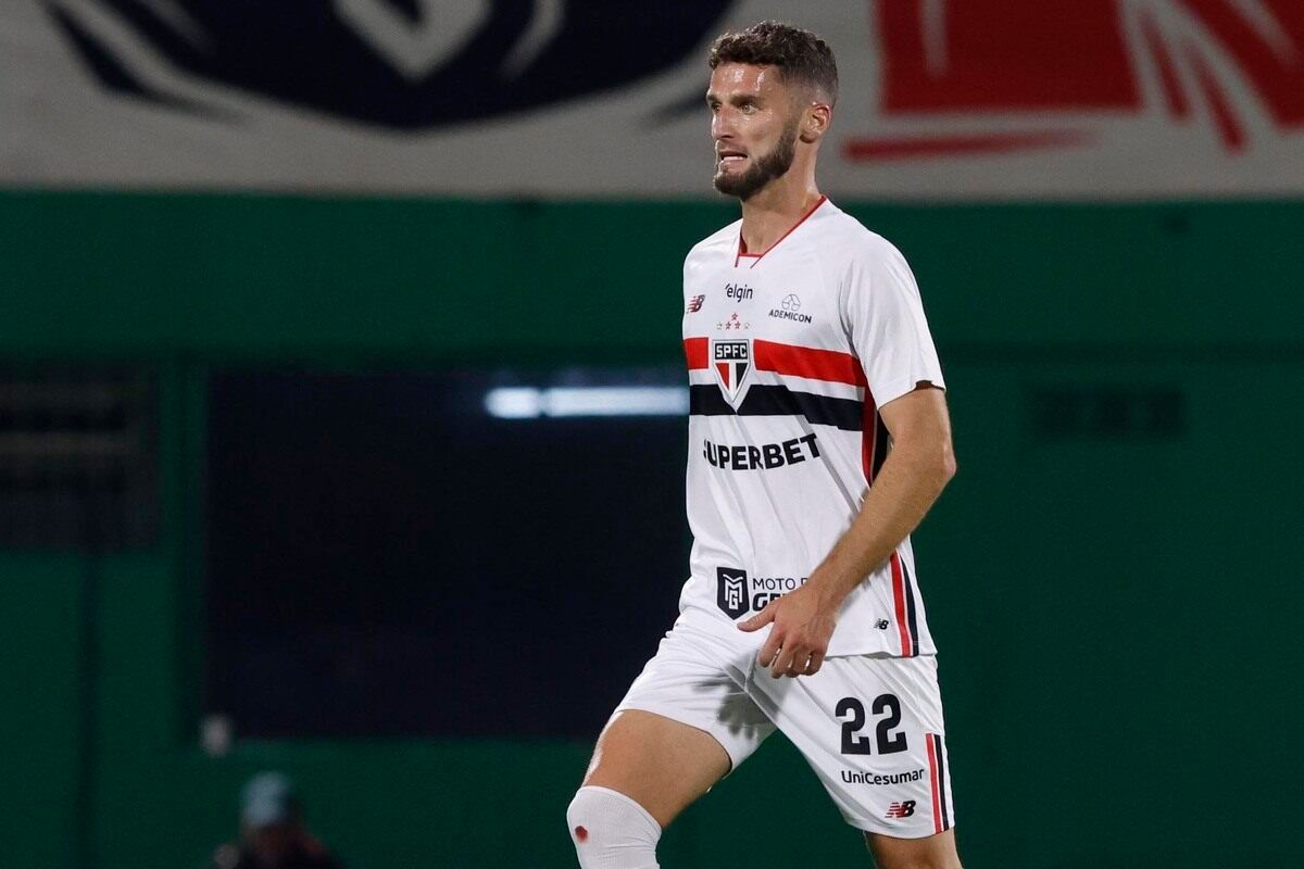 Domingos Duarte tem suspeita de lesão grave no São Paulo Domingos Duarte tem suspeita de lesão grave no São Paulo