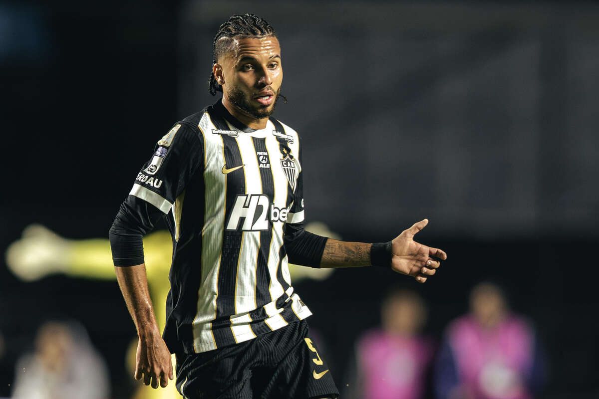 Alexsander, do Atlético, é suspenso após provocar Kaio Jorge