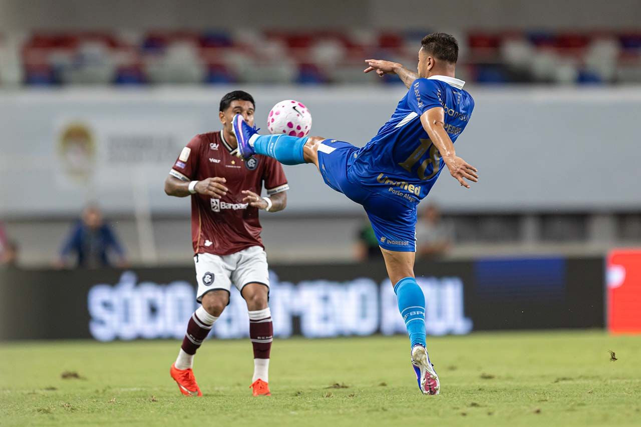 Grêmio cede empate ao Remo e segue no Z4