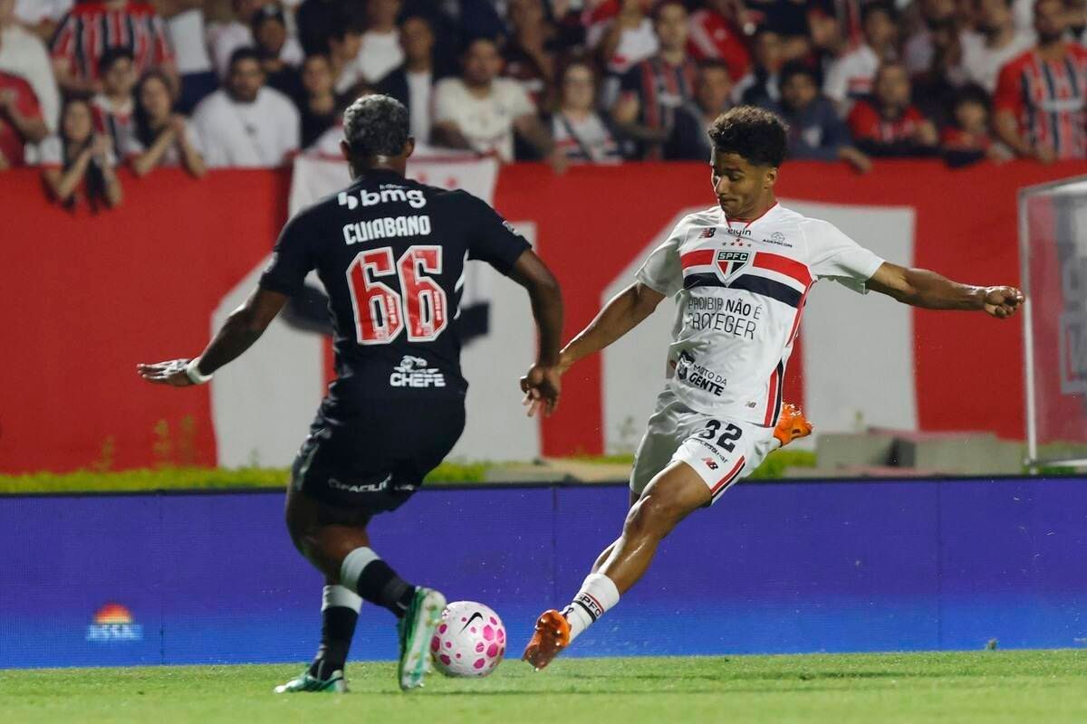 Dorival celebra vitória: “Em processo de evolução" Dorival celebra vitória: “Em processo de evolução"