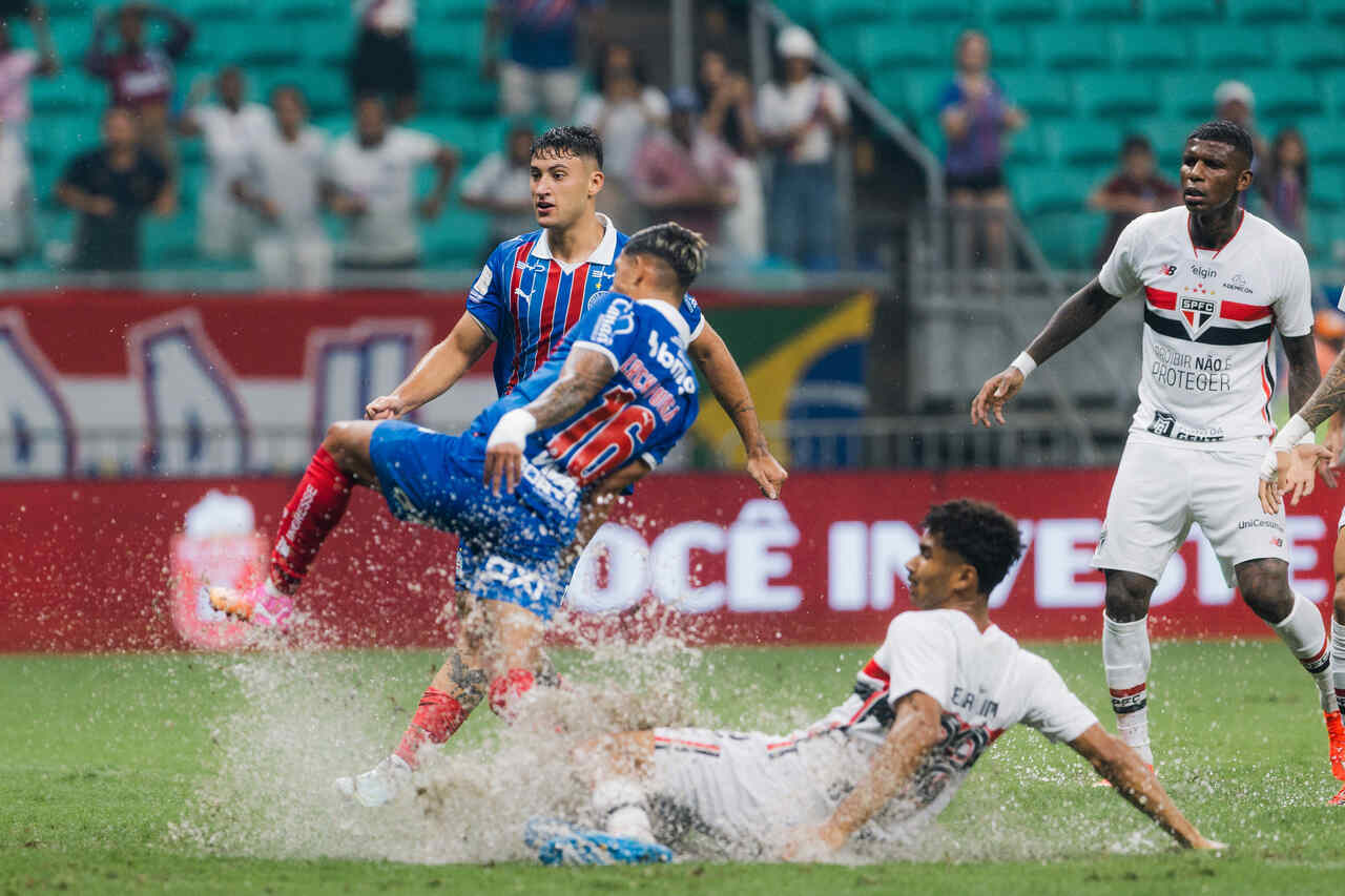 Bahia vence o São Paulo e cola no G6 do Brasileirão Bahia vence o São Paulo e cola no G6 do Brasileirão