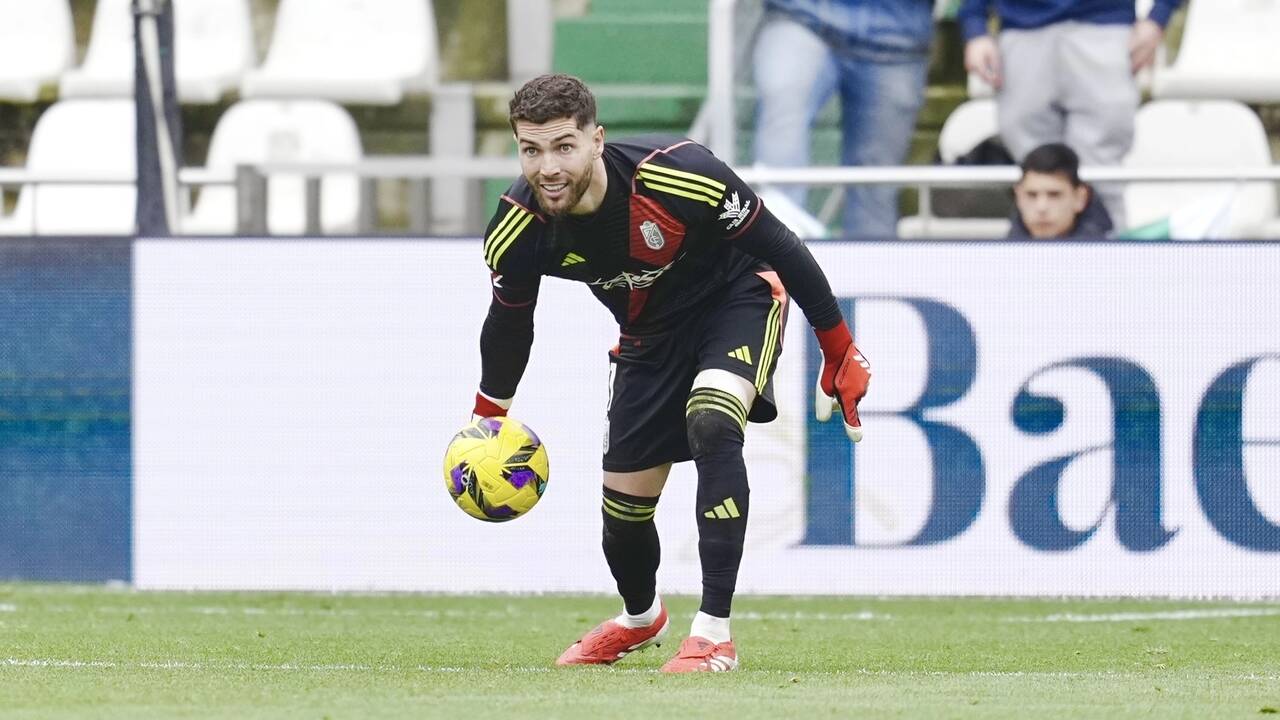 Filho de Zidane é convocado pela Argélia pela primeira vez