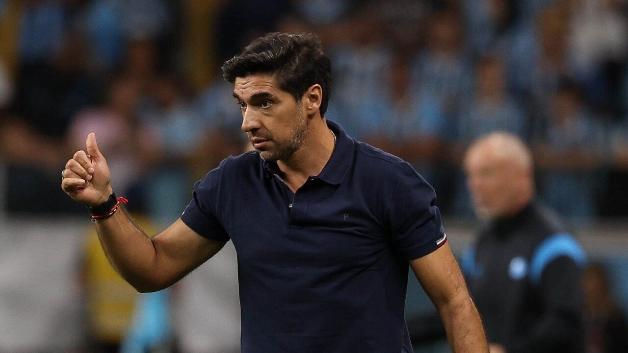 Após terminar ano sem títulos pela primeira vez, Abel descarta fim de ciclo no Palmeiras