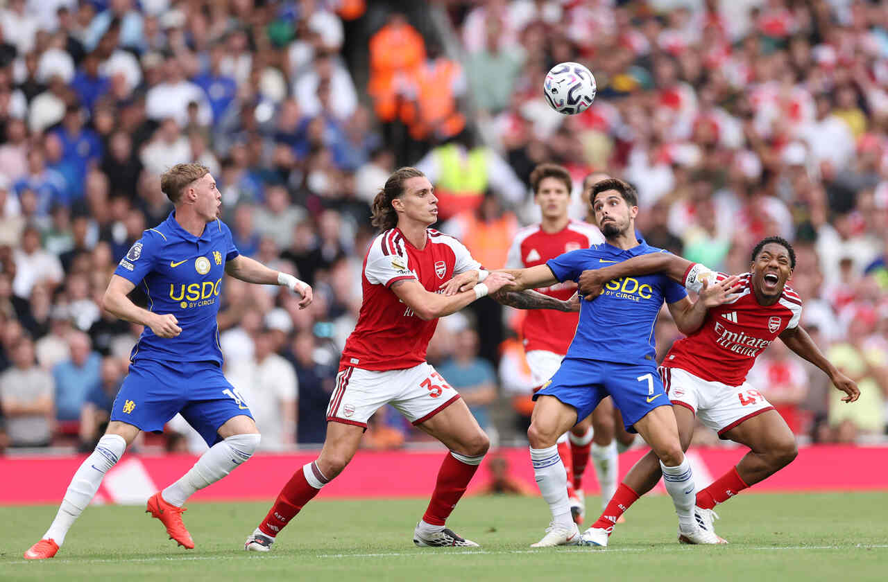 Atual campeão, Arsenal derrota o Chelsea na Premier League