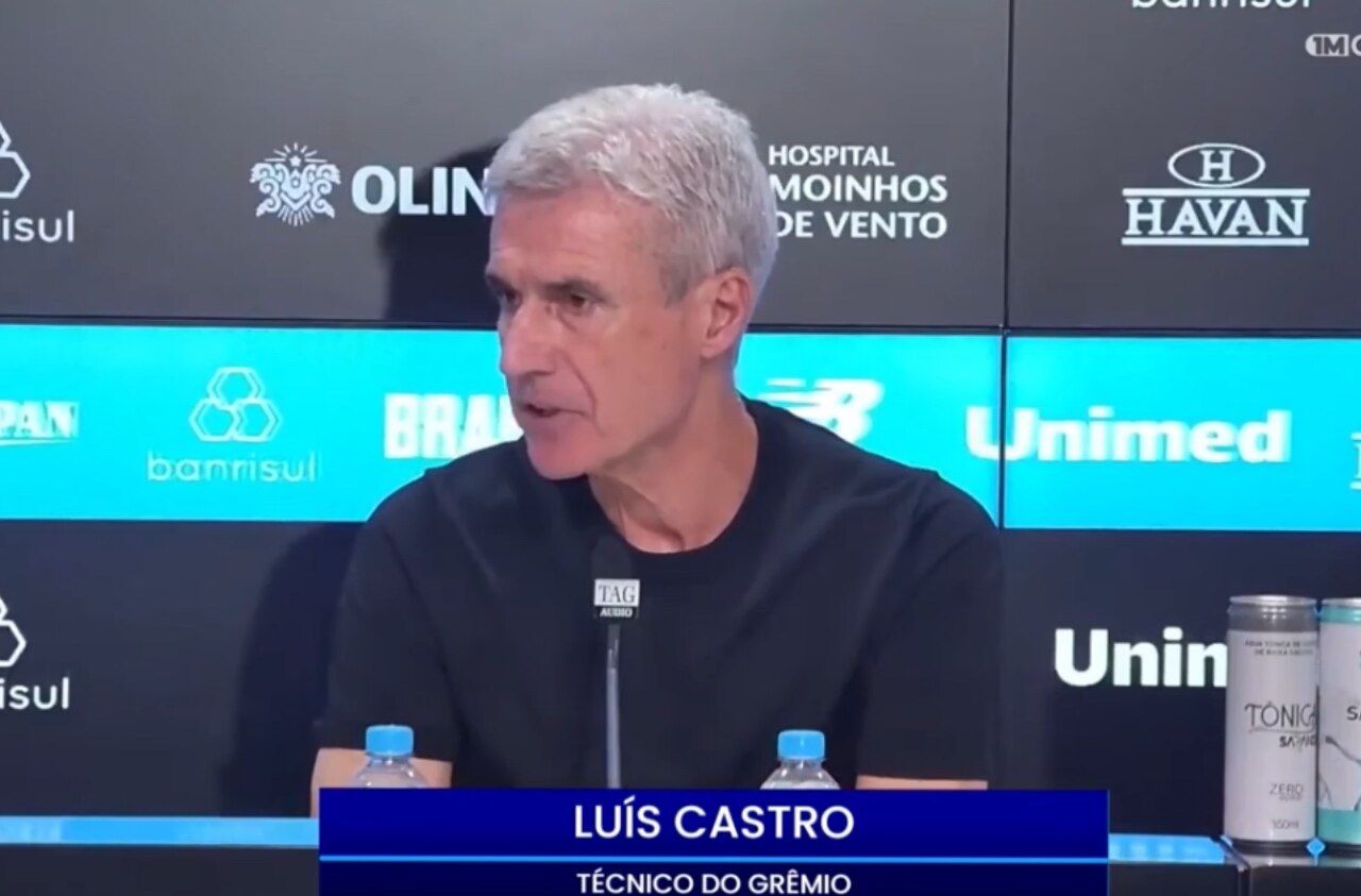 Imagem da noticia "Falta uma segunda parte", afirma Luís Castro após goleada do Grêmio