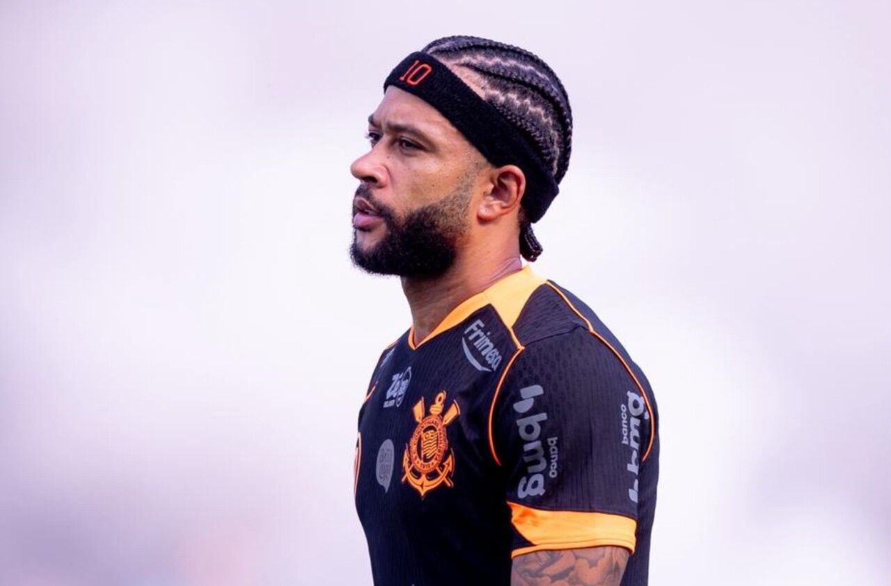 Imagem da noticia Diretor do Corinthians confirma dívida com Memphis Depay