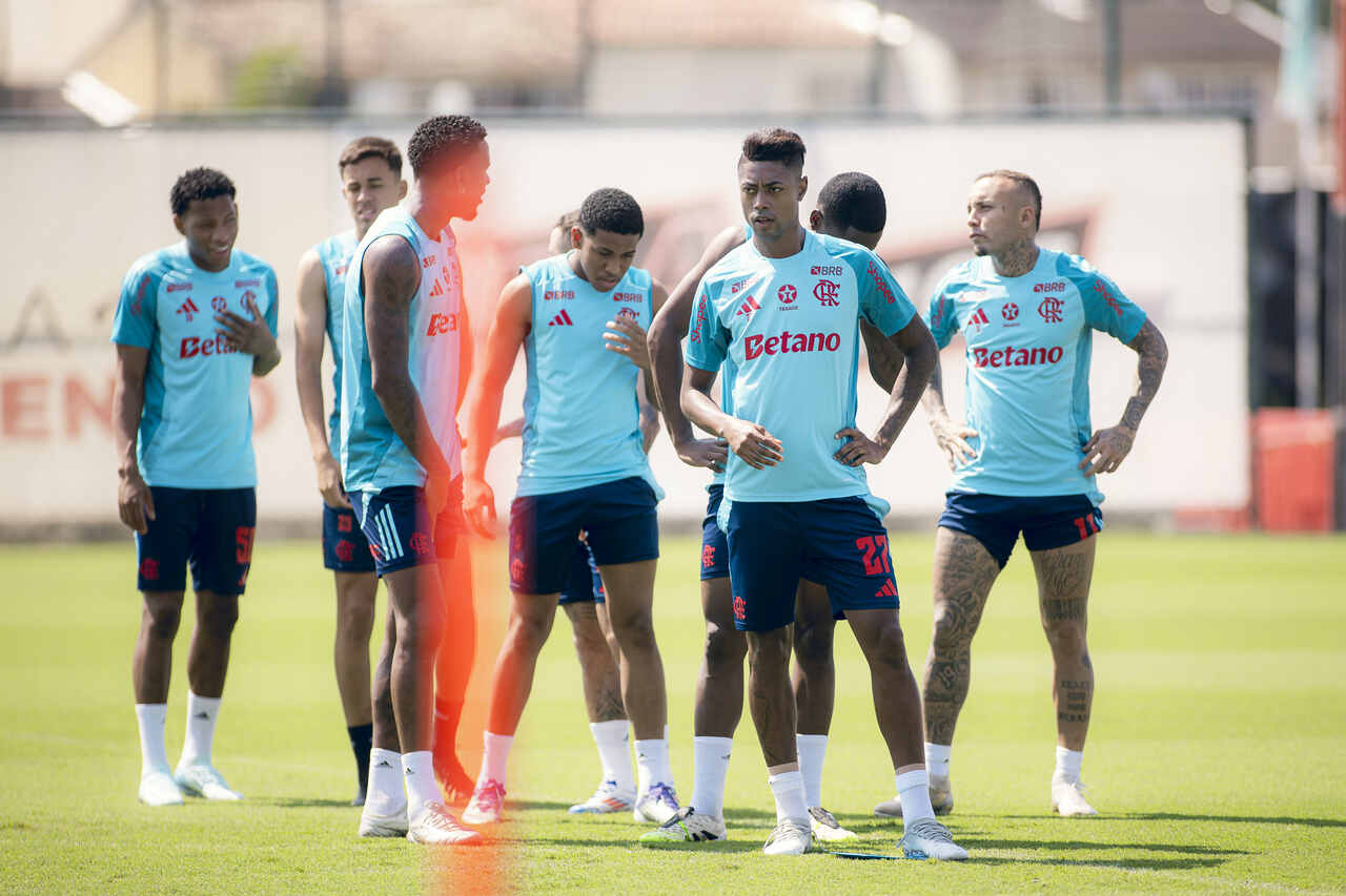 Retornos Cruciais: Flamengo Ganha Reforços de Peso Contra Estudiantes