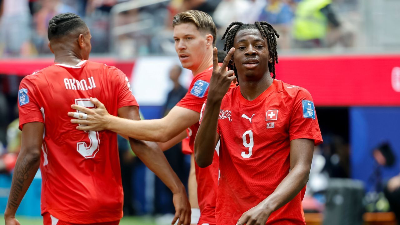 Canadá goleia Catar em jogo marcado por lesão séria
