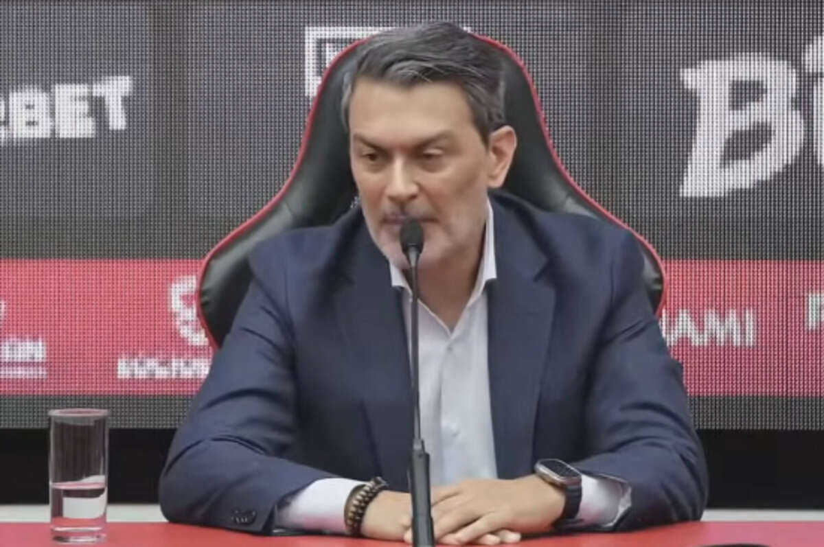 Imagem da noticia Diretor do São Paulo explica demissão de Crespo e contrato de Roger