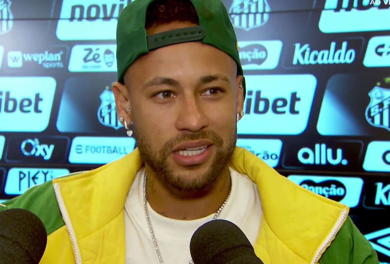 Neymar de verde e amarelo na zona mista: “Convocação? Seja o que Deus quiser"