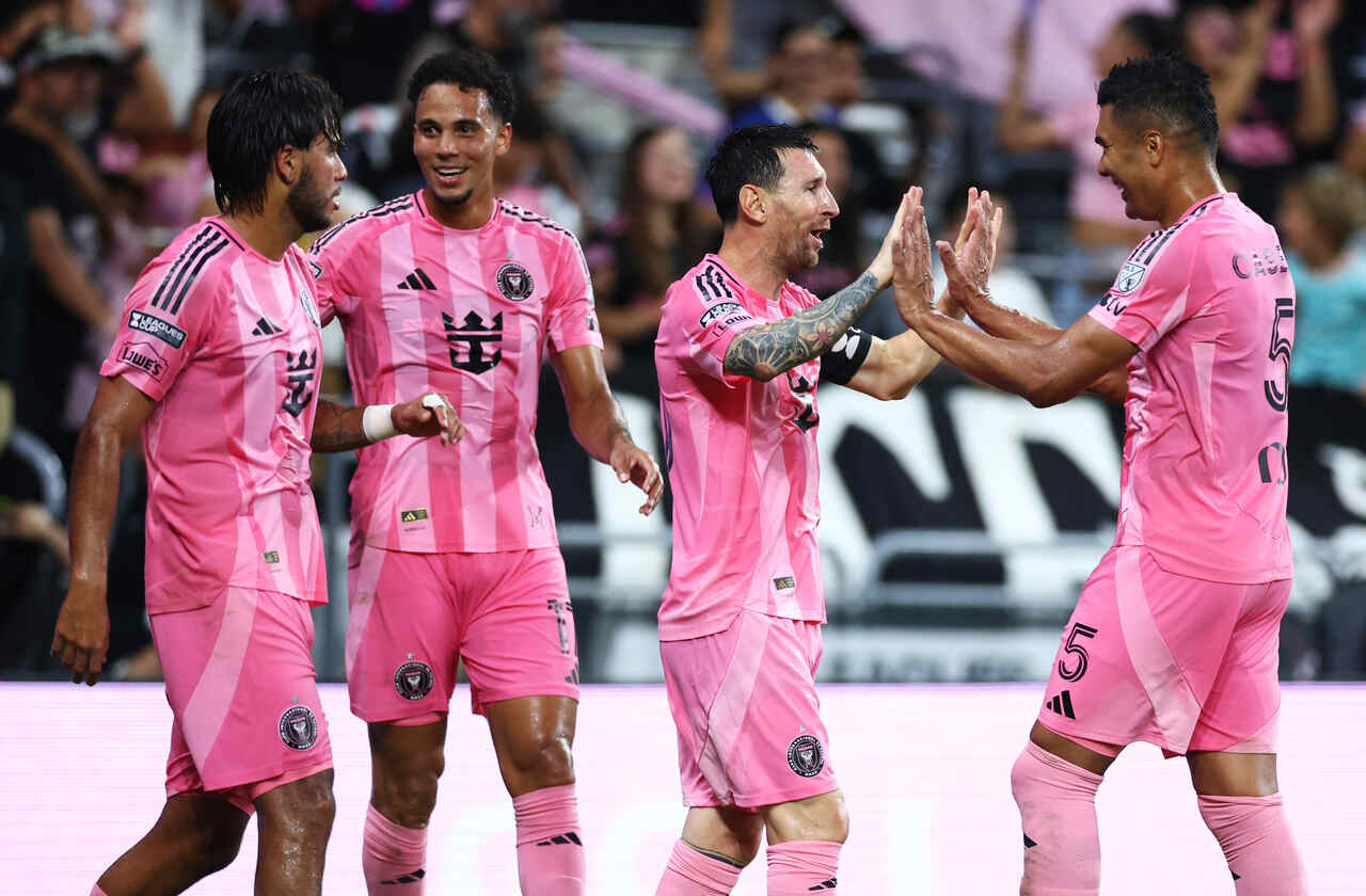 Casemiro exalta postura de Messi após drama familiar Casemiro exalta postura de Messi após drama familiar