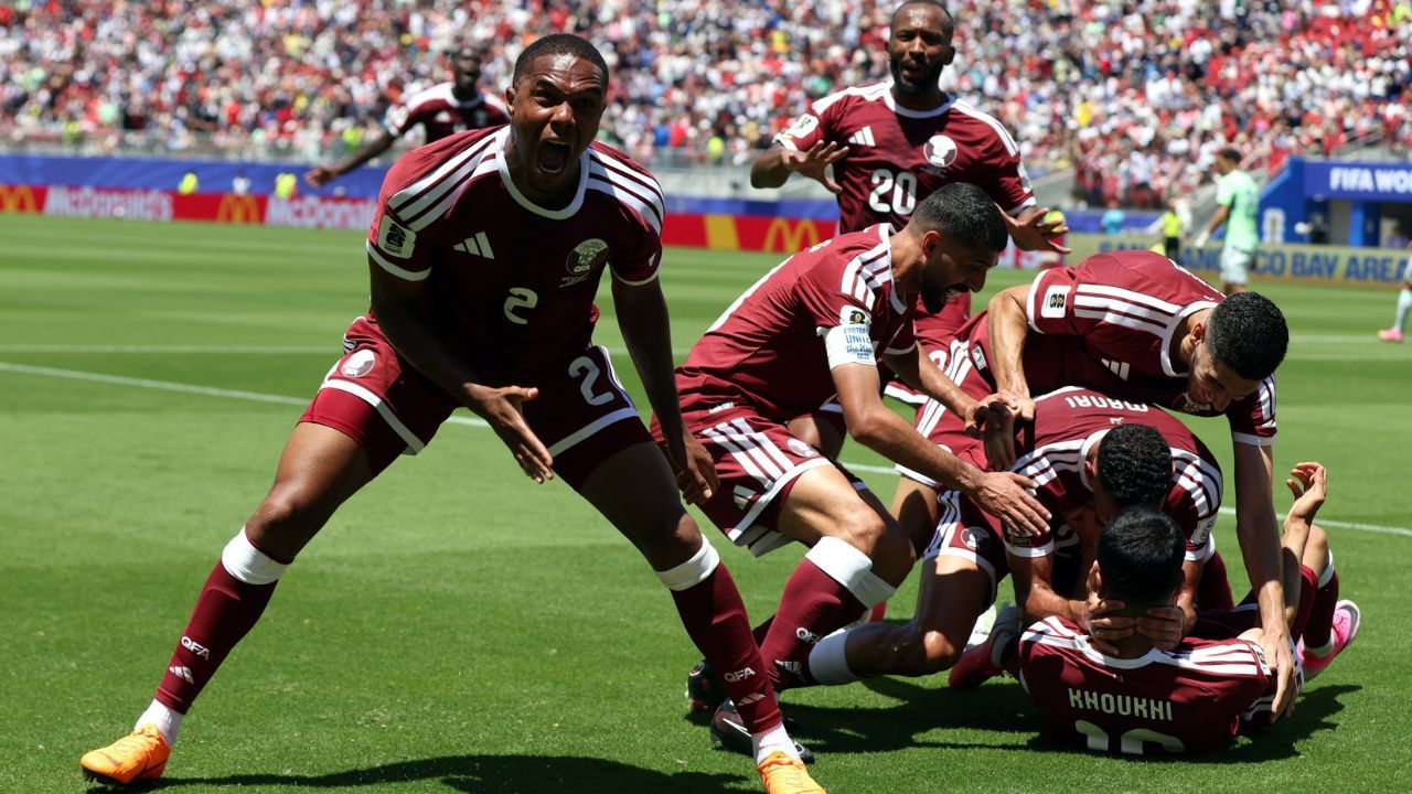 Catar surpreende no fim e empata com a Suíça