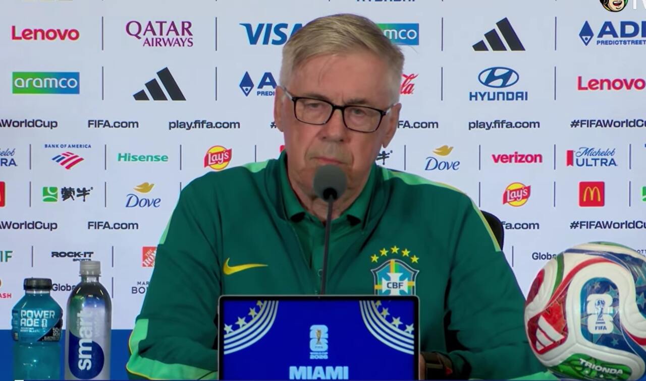 Ancelotti despista sobre substituto de Raphinha Ancelotti despista sobre substituto de Raphinha