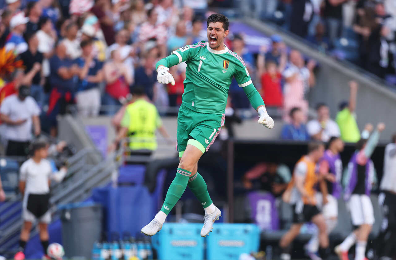 Courtois afirma que Espanha é favorita contra a Bélgica