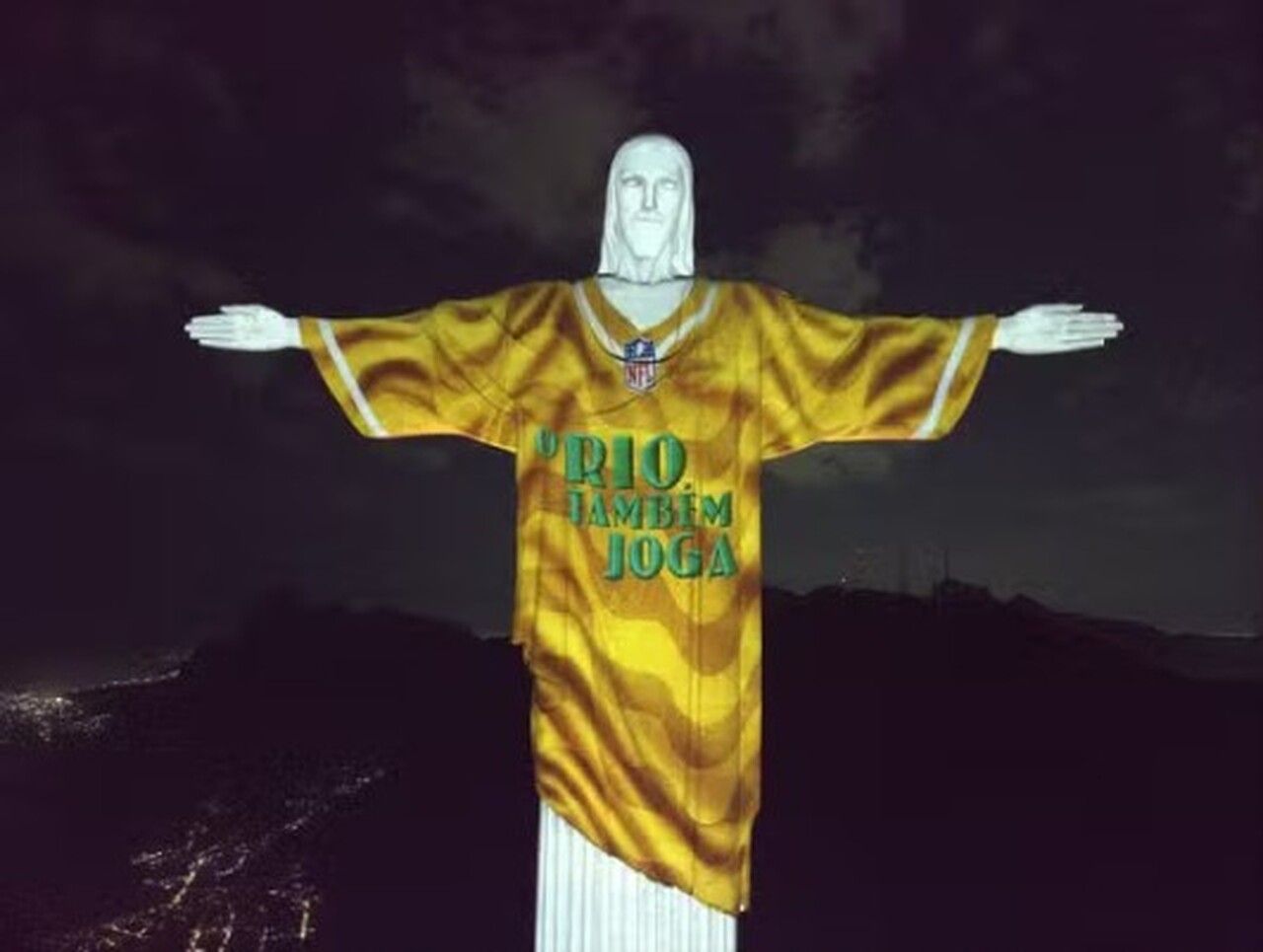 Cristo entra no clima do Maracanã, com projeção à NFL Cristo entra no clima do Maracanã, com projeção à NFL